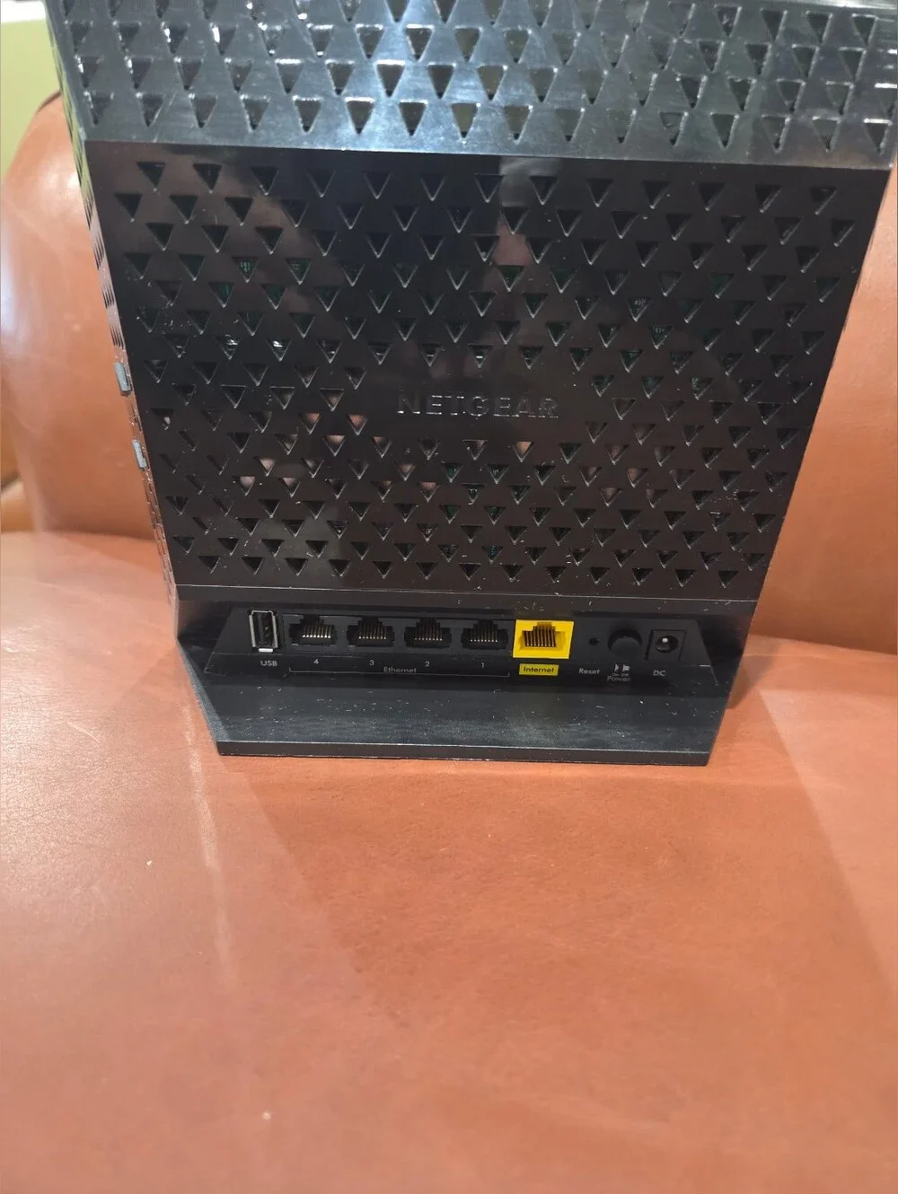 Netgear AC1600 WiFi Modem Router - Pre-owned - Picture 2 of 5